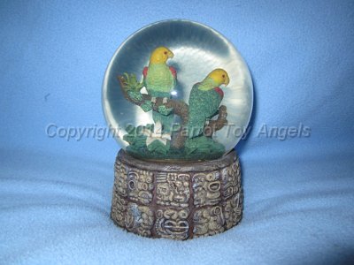 snow globe2.jpg - Musical Parrot Snow Globe